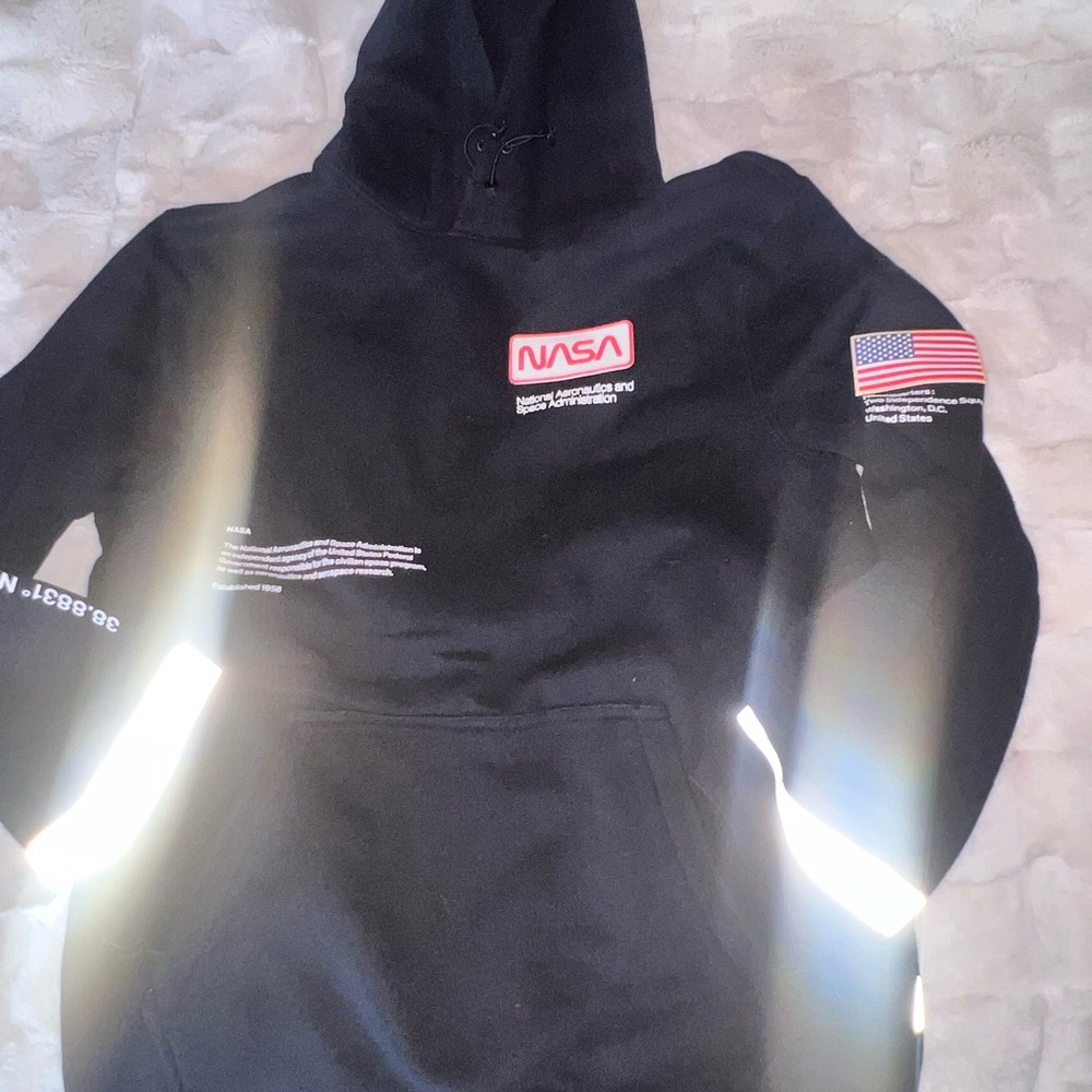 H & M Men’s Black Hoodie | S |
